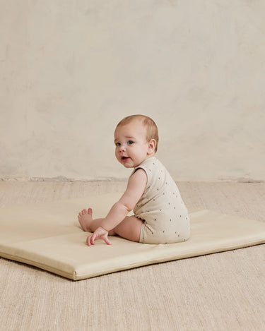 Quincy Mae Sleeveless Henley Bodysuit, Criss Cross